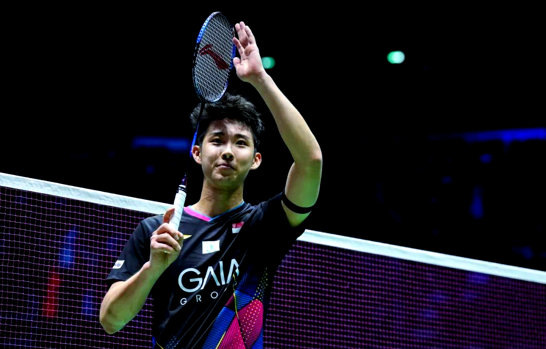 他展现出惊 他展现出惊